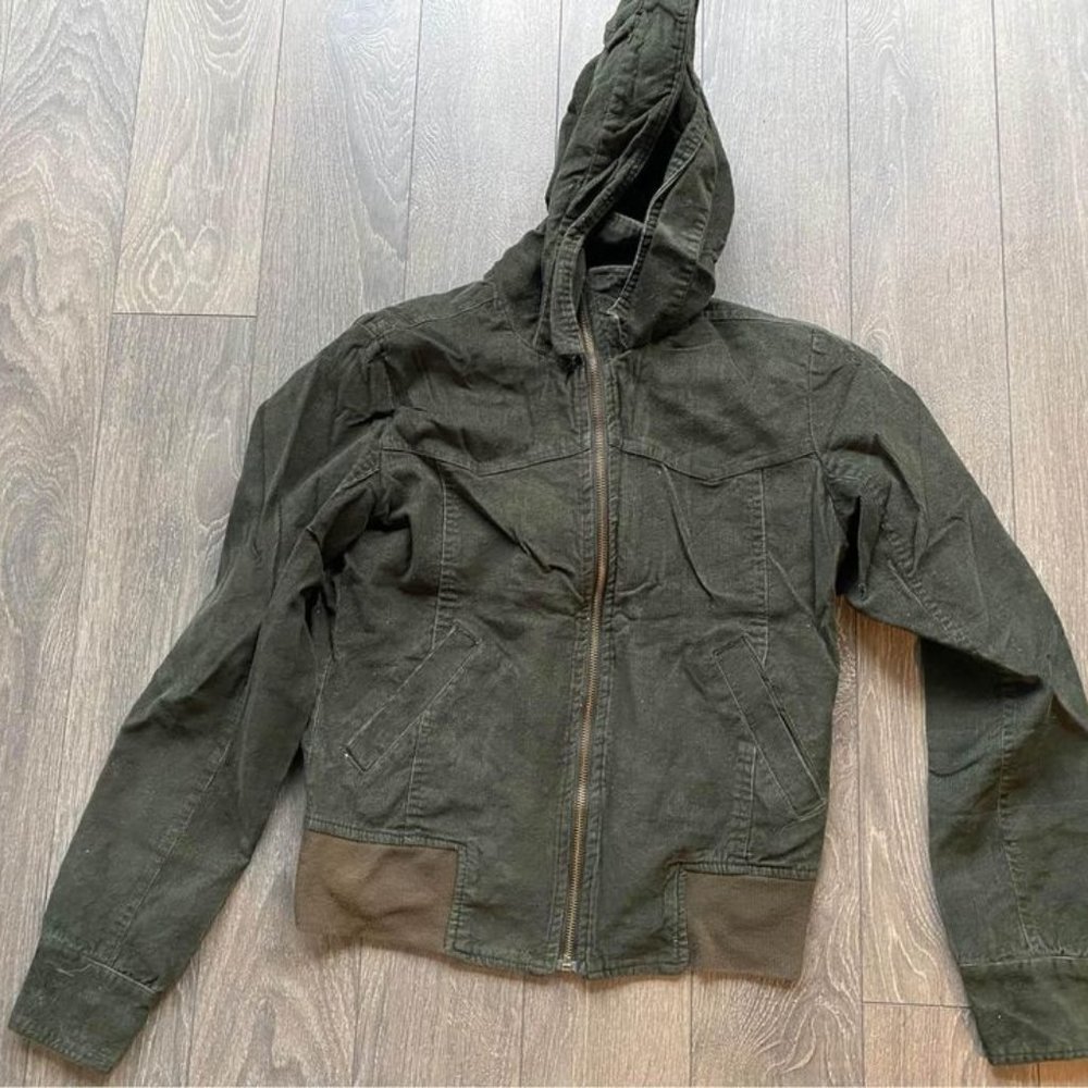 Bella Swan ASO green jacket (New Moon)